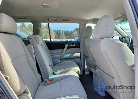 2012 Toyota Highlander Base z USA, uszkodzony, nr VIN 5TDBK3EH7CS152040